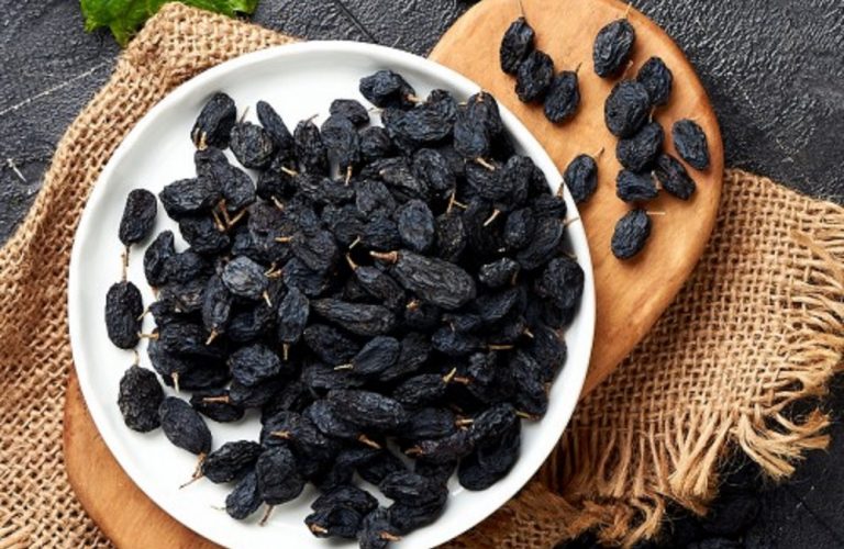 black-raisins